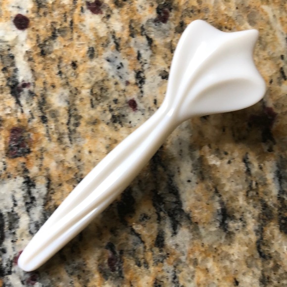 2. authentic Y2K yellow and white plastic hair  clips - Picture 2 of 13